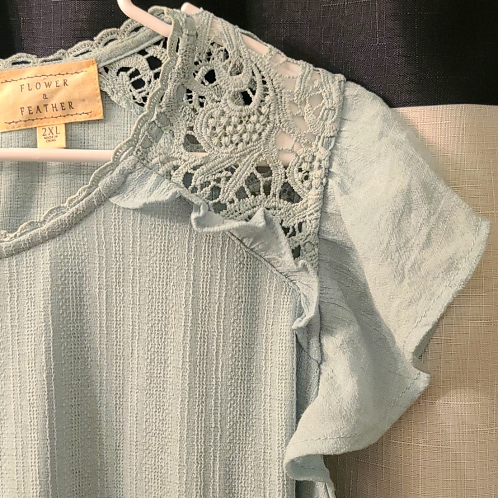 💮Beautiful top👕 - Picture 4 of 7